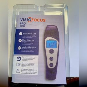 Non-contact infrared thermometer. Complete with manual and batteries